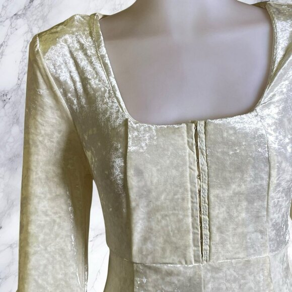 UNIF Poison Ivy Velvet Dress - Picture 5 of 12